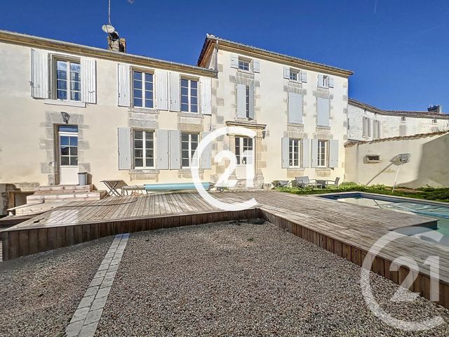 Maison à vendre - 4 pièces - 196 m2 - Louzac St Andre - 16 - POITOU-CHARENTES